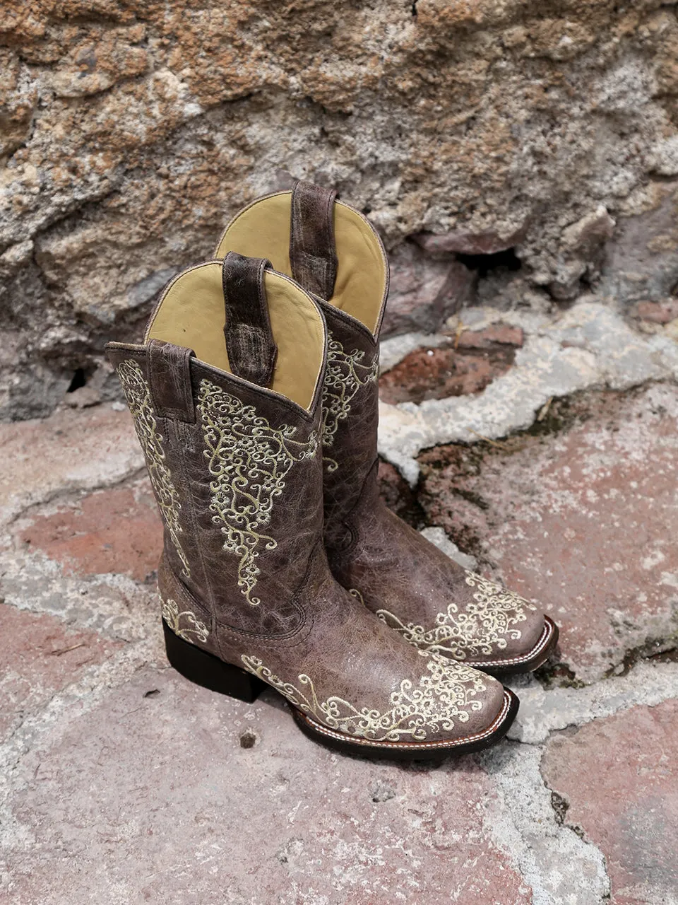 A2663 - WOMEN'S BONE COLOR FLORAL EMBROIDERY SQUARE TOE COWBOY BOOT