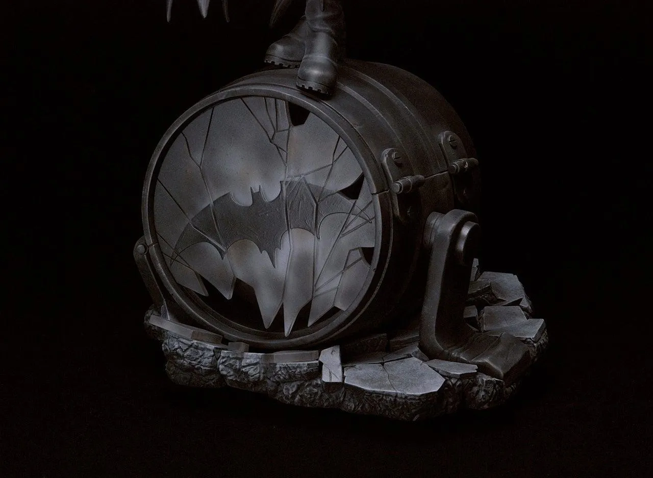 Batman 1/6 Scale Statue Luis Royo by Yamato