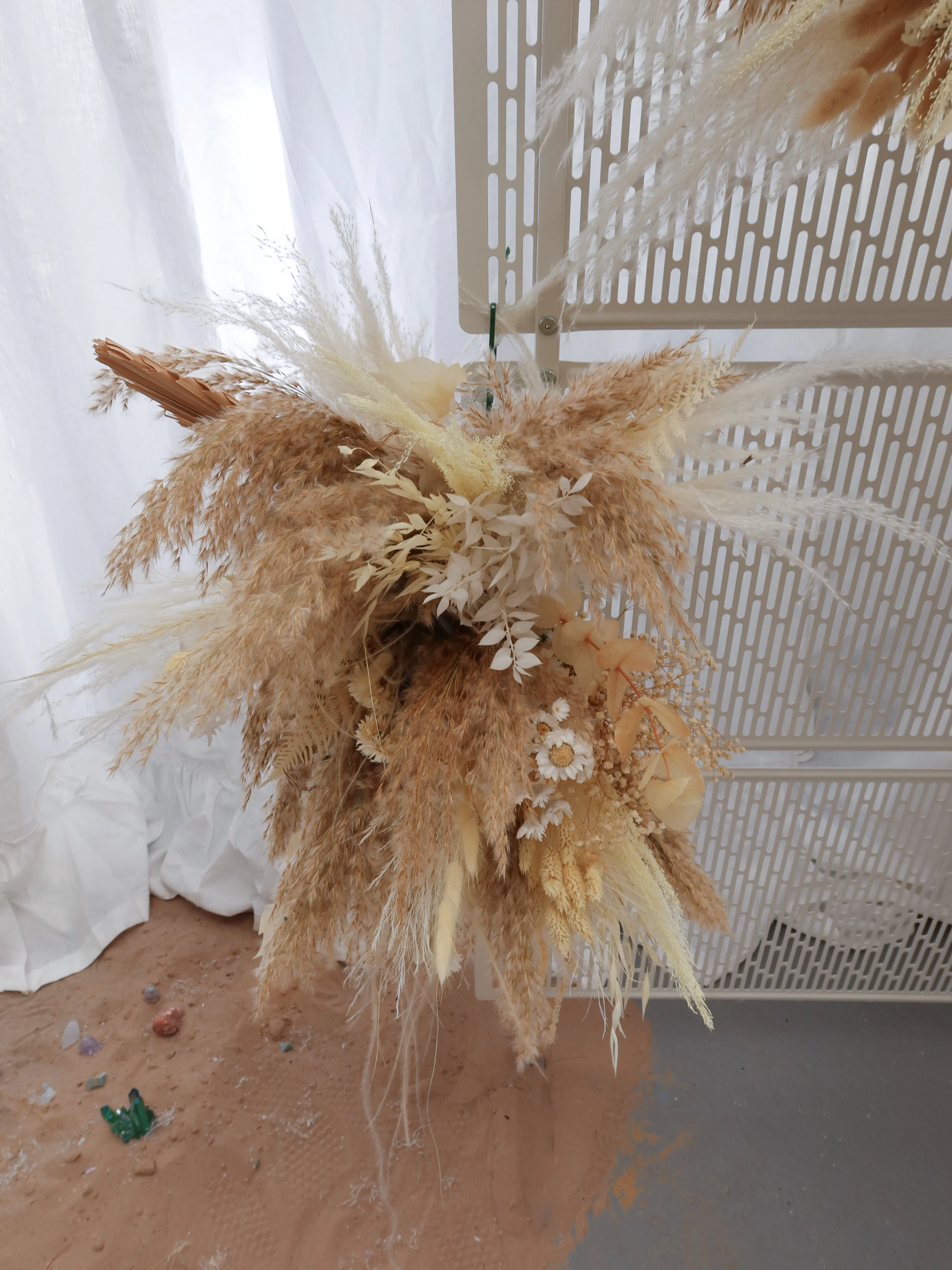 Dried Flowers Arch Decoration - Natural Cream & Brown