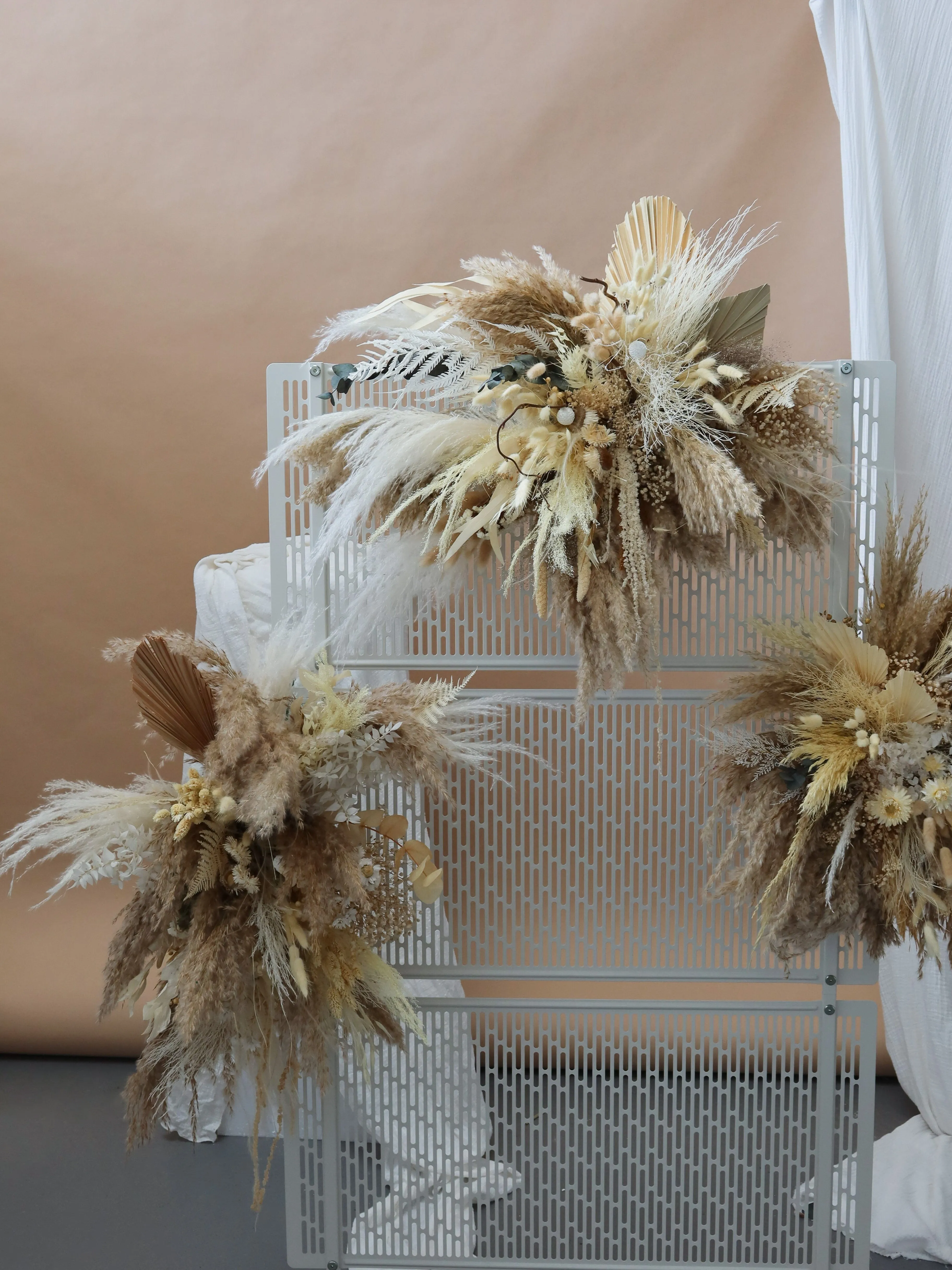 Dried Flowers Arch Decoration - Natural Cream & Brown