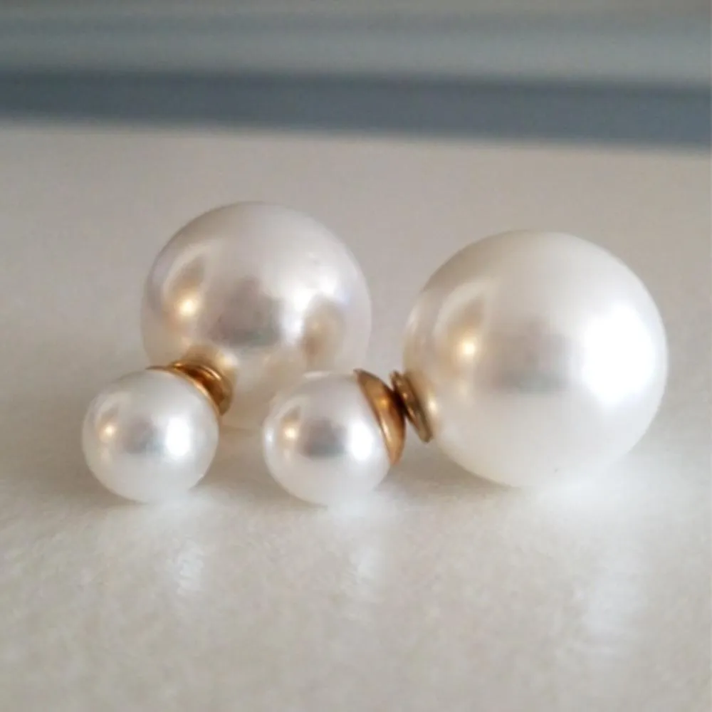 KISS WIFE 2018 New Fashion Paragraph Hot Selling Earrings Double Side Shining Pearl Stud Earrings Big Pearl Earrings For Women