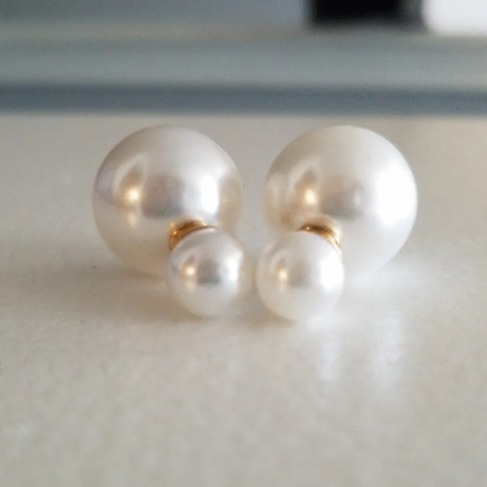 KISS WIFE 2018 New Fashion Paragraph Hot Selling Earrings Double Side Shining Pearl Stud Earrings Big Pearl Earrings For Women