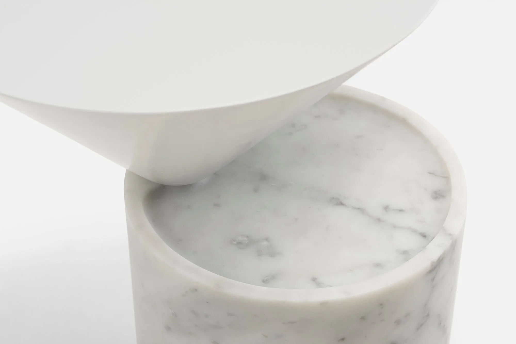 LAUREL SIDE TABLE IN MARBLE